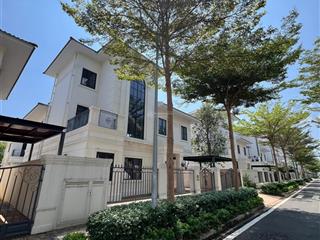 Vị trí đẹp, bán nhanh biệt thự đơn lập.  0769 182 ***