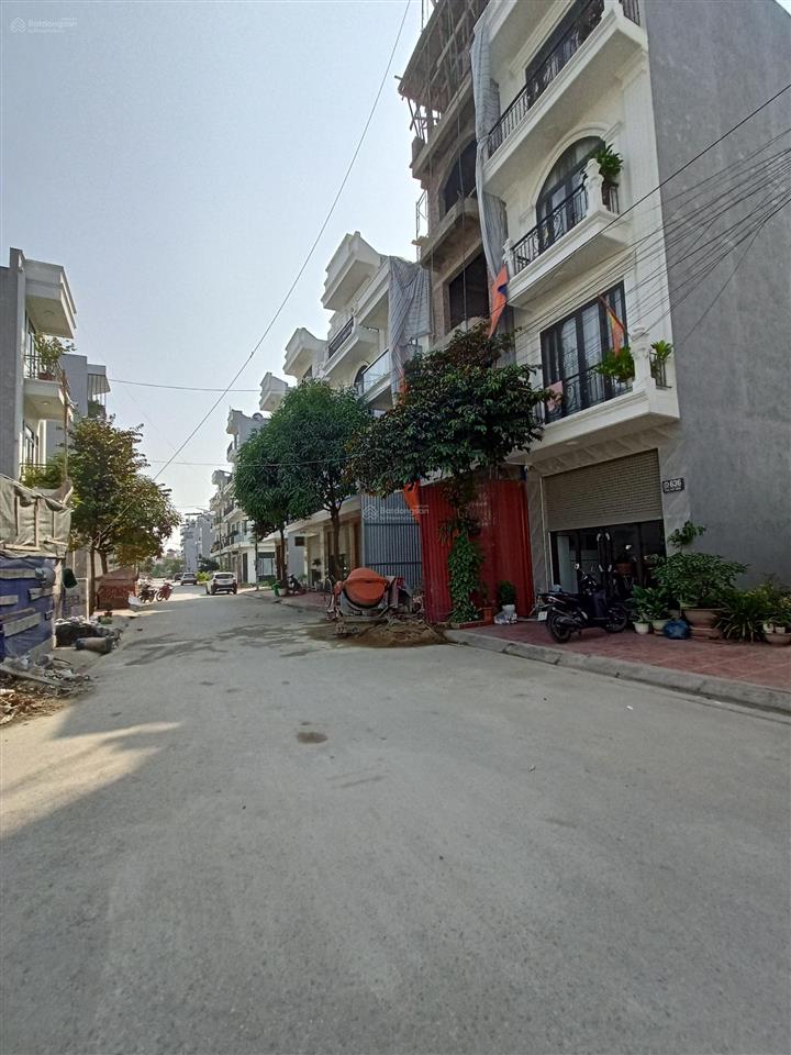 Bán đất chính chủ 40m2 khu tái định cư a51 hồ sen tuyến 2 đường 24m