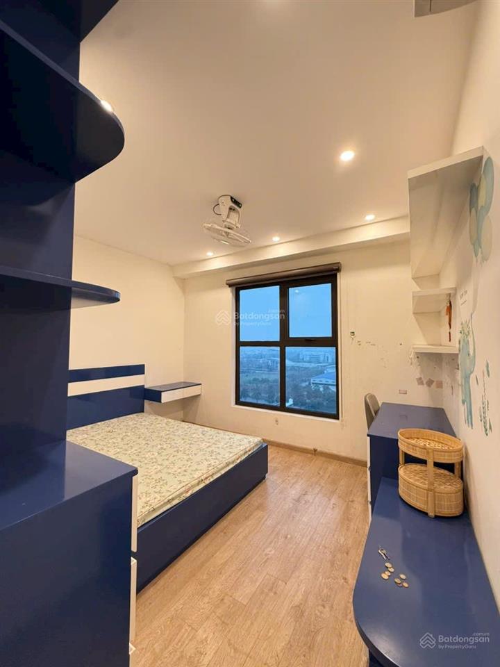 Hàng hiếm! bán căn hộ chung cư căn góc 3 phòng ngủ 101m2 3 phòng ngủ đầy đủ nội thất em để giá tốt