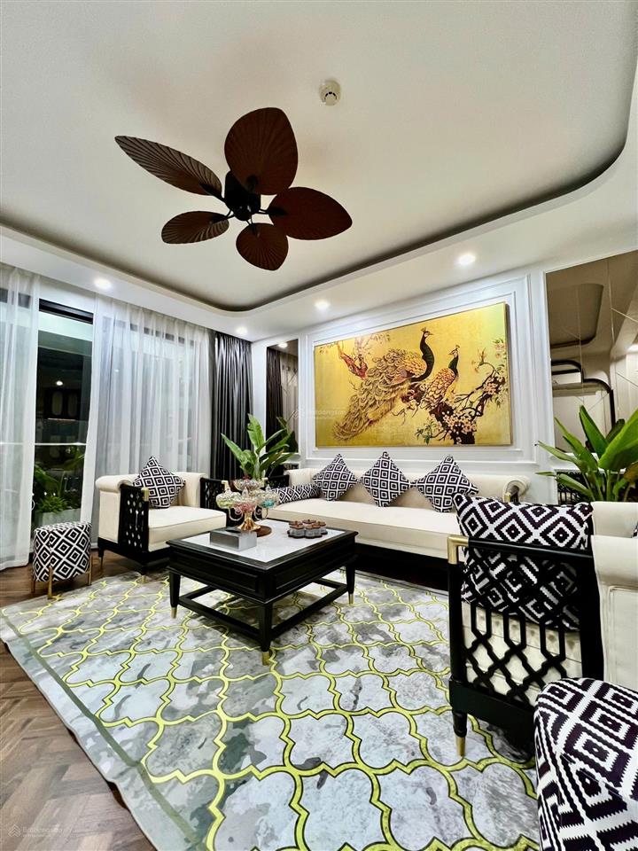 Chính chủ bán căn hộ chung cư 103m2 căn góc thoáng 3 phòng ngủ  0911 120 ***