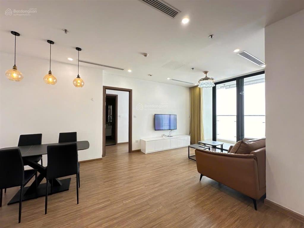 Gia đình có nhu cầu bán căn hộ chung cư 173 xuân thuỷ vị trí đắc địa gần metro và các trường đh