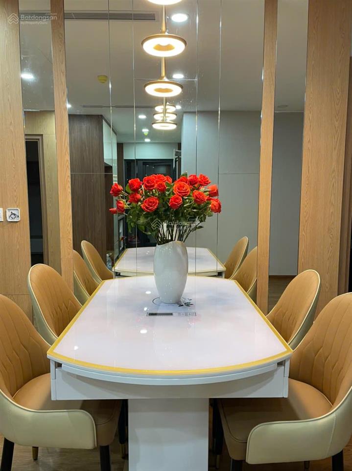 Chính chủ cần bán nhanh căn hộ chung cư the pakhome 3 phòng ngủ view thoáng.