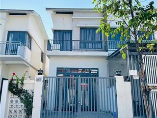 Bán căn 2 tầng kđt oasis city, trục đường đẹp, dân ở đông, gần trường mầm non, 85m2