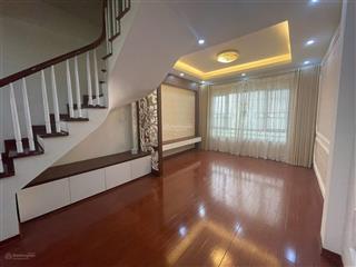 Nhà hồ tây  trích sài 50m2 5 tầng  cách oto tránh 10m  cách hồ tây 100m  nhà đẹp chất lượng