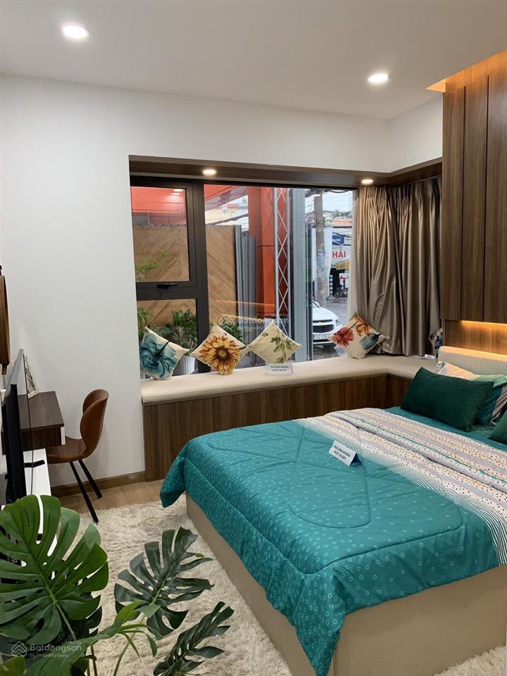 Bán căn resgreen có sổ hồng+2% phí bảo trì (2pn2wc75m2) nhà ntcb hoặc full nội thất.  0932 140 ***