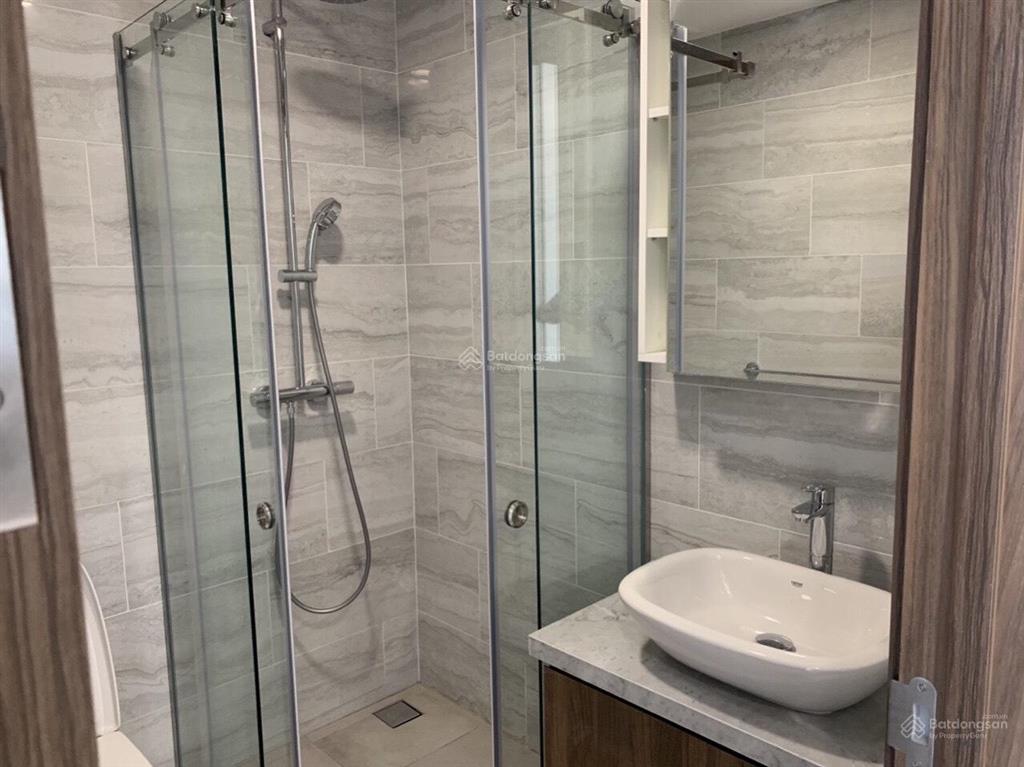 Bán căn resgreen có sổ hồng+2% phí bảo trì (2pn2wc75m2) nhà ntcb hoặc full nội thất.  0932 140 ***