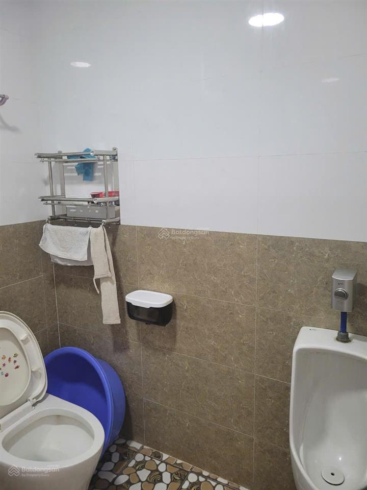 Cho thuê nhà nguyên căn 4pn, 2wc, 20 triệu, 170m2 kiệt oto phan tứ sát biển mỹ khê, đn