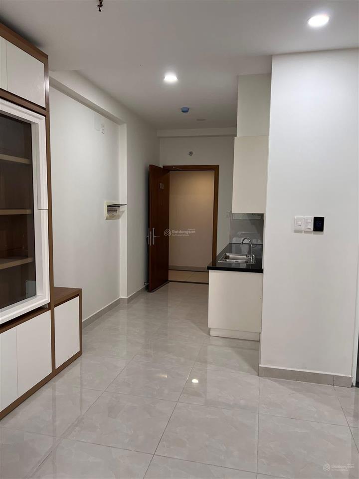 Chính chủ gửi bán căn hộ 54,64m2, giá 2,250 tỷ tầng trung, view đẹp chung cư sài gòn intela