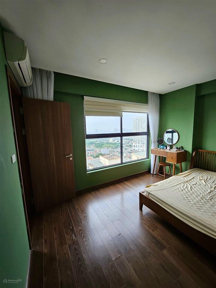 Cần bán căn hộ số 06 84m2, căn góc 2 phòng ngủ tại five star kim giang