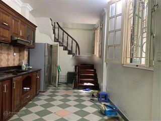 Cho thuê nhà riêng ngõ 432 đội cấn, 35m2x 5 tầng, 4 ngủ, 3vs, ngõ nông 13 tr/th vào ở được ngay
