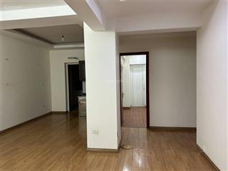 Cho thuê chung cư tòa c bộ quốc phòng, ngõ 120 hoàng quốc việt, 80m2, 2 ngủ, 2vs, đồ cơ bản, 11tr