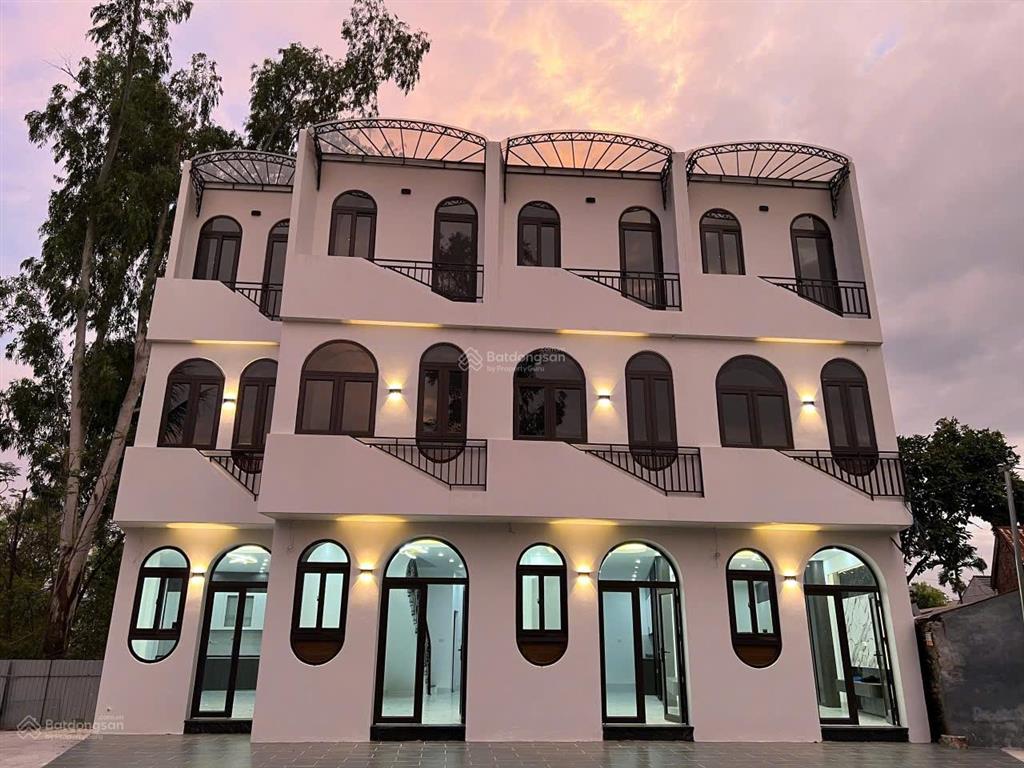 Bán 2 căn nhà mới tinh đỗ động 3 tầng giáp vinolympic chỉ 3.3 tỷ! rẻ nhất thanh oai