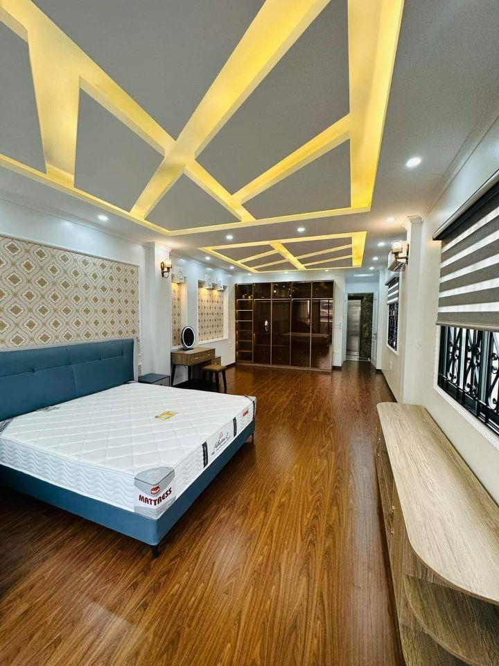 Nhà mặt ngõ Vân Côn 42M 5 Tầng, ô tô đỗ cửa, ô chờ thang máy, đường 6m giá nhỉnh 6 tỷ