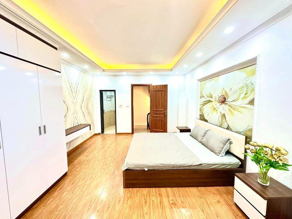 Bán nhà thị trấn Phùng, Đan Phượng 5 Tầng, 4 phòng, 10m ô tô đỗ, kinh doanh giá 4.3 tỷ