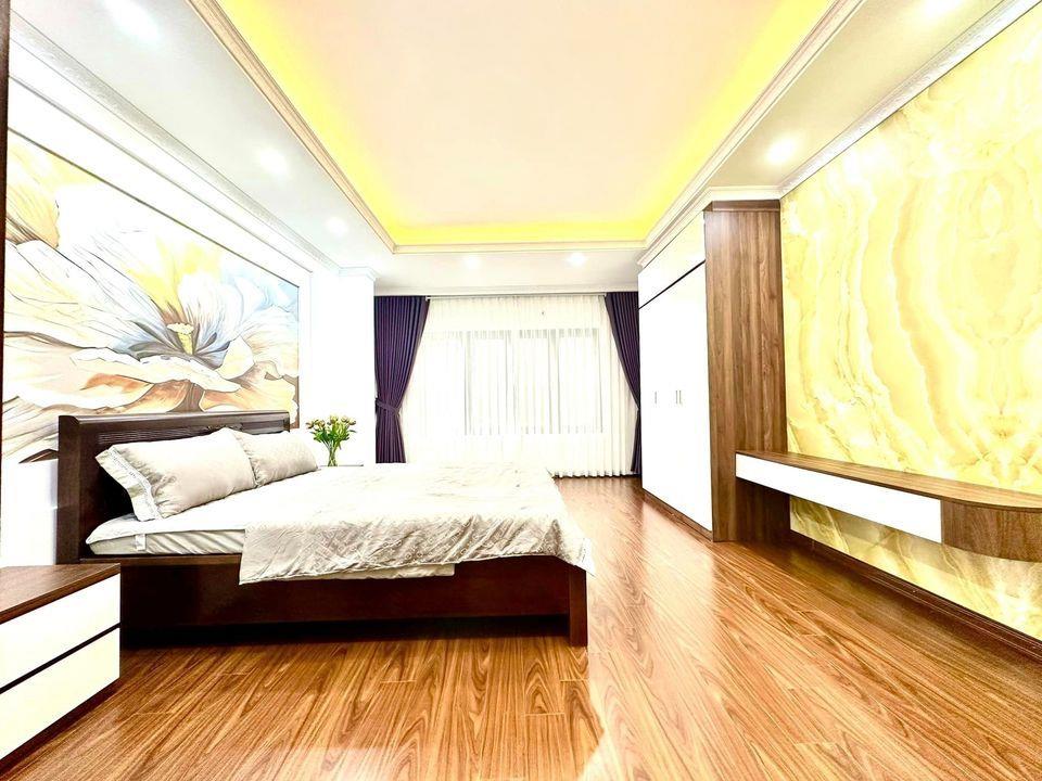 Bán nhà thị trấn Phùng, Đan Phượng 5 Tầng, 4 phòng, 10m ô tô đỗ, kinh doanh giá 4.3 tỷ