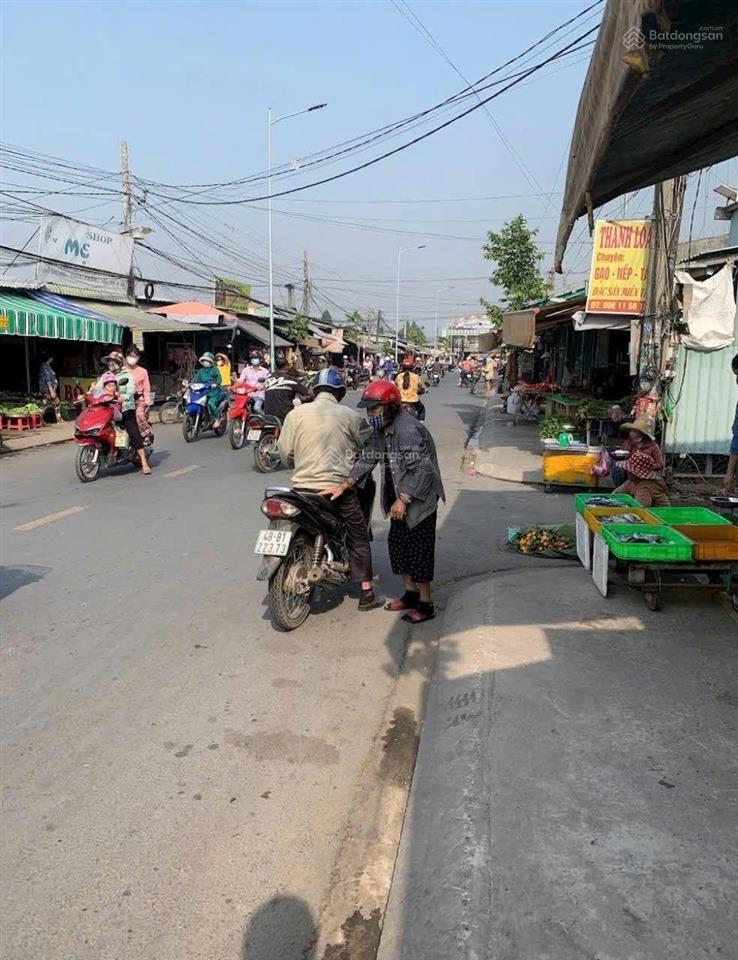 Bán nhà gần chợ nhị xuân 399tr 1 trệt 1 lầu thổ hết