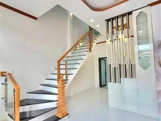 Nhà 3 phòng ngủ giáp kcn nhị xuân hóc môn 40m2 bán 895 triệu thương lượng nhẹ