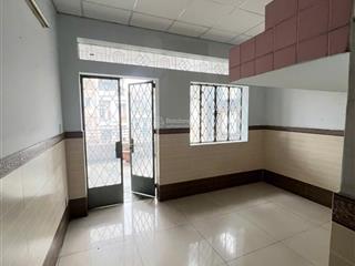 Mtkd đường lũy bán bích dt 4.2x22m, nhà 3 lầu giá thuê chỉ 35 triệu