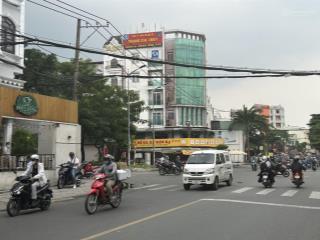 Bán tòa nhà siêu đẹp dt 15 x 20m khai thác 150tr/1 tháng gần ngay bờ sông đang thi công