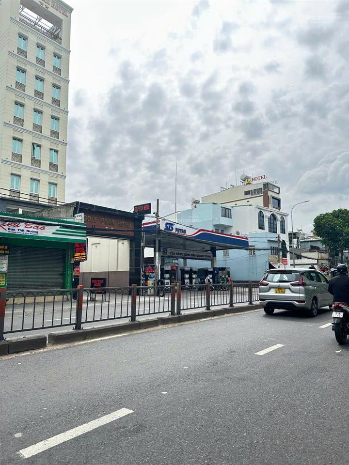 Chính chủ cần bán căn mặt tiền 382 dương quảng hàm dt 4 x 22m 1 tr 3 lầu giá 17tỷ