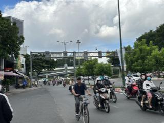 Căn góc 2mt ,hông 8m, dt 17 x 10m nhà không lộ giới gía 39 tỷ