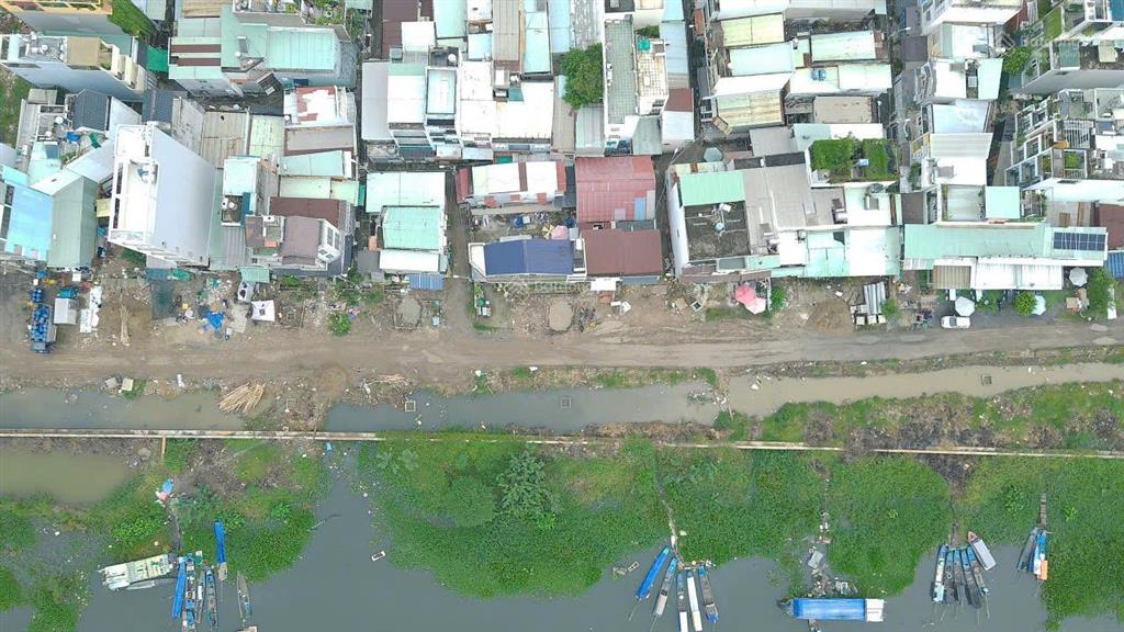 Bán nhà gần bờ sông đnag thi công tại nguyễn oanh, 20.4 tỷ, 220m2, mặt tiền 14m, ngõ 12m, view đẹp