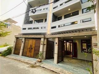 Bán nhà 4 tầng sân thượng, gần sông  dt 82m2  mặt tiền đường 8m cách đại học mở chỉ 800m