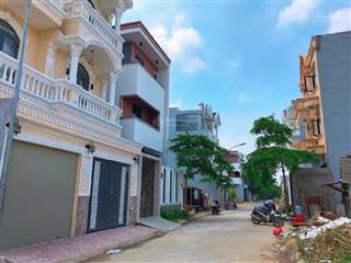 Đất phân lô đồng bộ lô góc 2 mặt tiền đường nhựa, view công viên bờ sông khu dân nguyễn bình 3.9