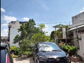 Nhà củ ngang lớn 7m 121m2 vuông vức. đường trước nhà 6m. 2 xe hơi né nhau. tiện đầu tư hoặc xây mới