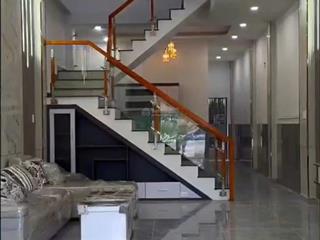 Nhà mới 1 trệt 1 lầu ngay kcn nam tân uyên, hình sao nhà vậy.
