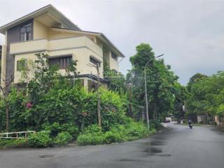 Biệt thự góc đơn lập trục chính dự án tại kđt hoa phượng đẹp xuất sắc, dt 310m2 giá chỉ 125tr/m2