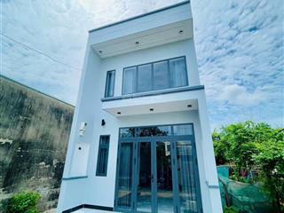 Cần bán nhà 1 trệt 1 lầu mới xây thiết kế hiện đại có nội thất hoàn công đầy đủ 5x22 giá 2ty9