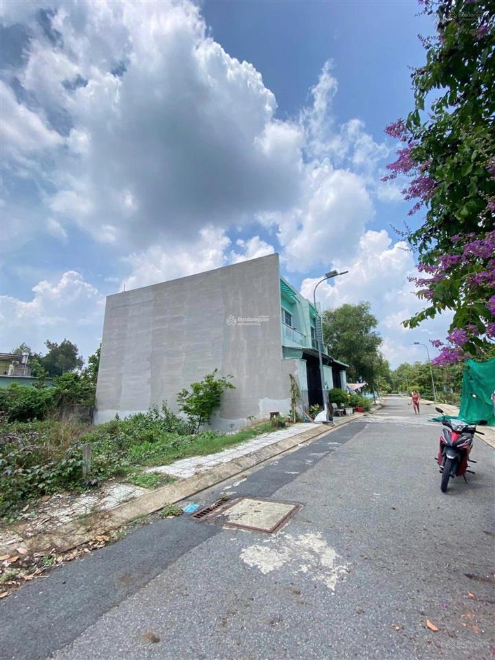 Hàng ngộp bán giảm giá cắt lỗ dt 80m full thổ cư xây dựng tự do tân thông hội củ chi 1tỷ750