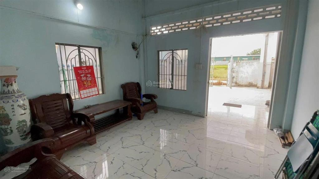 Bán sẵn đất cấp 4 và 3 phòng trọ đang cho thuê dt 6x32m nở hậu 9m tổng 221m2, gần kcn phước đông