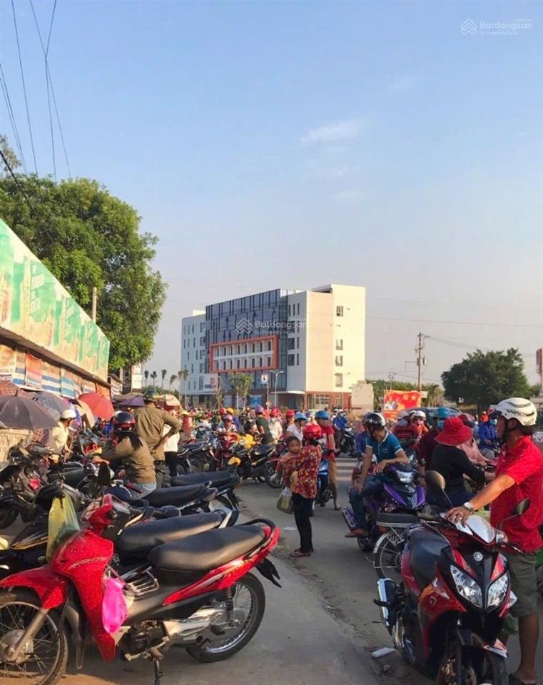 Bán sẵn đất cấp 4 và 3 phòng trọ đang cho thuê dt 6x32m nở hậu 9m tổng 221m2, gần kcn phước đông