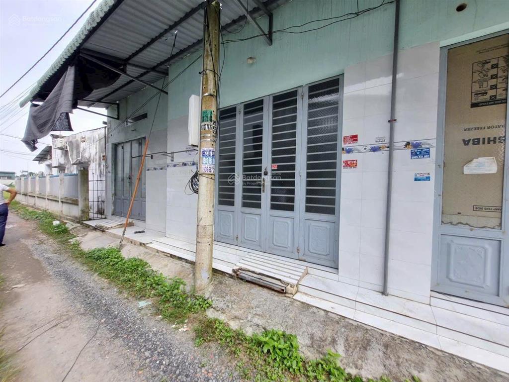 Bán sẵn đất cấp 4 và 3 phòng trọ đang cho thuê dt 6x32m nở hậu 9m tổng 221m2, gần kcn phước đông