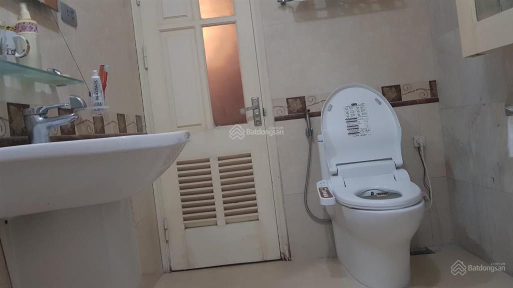 Hạ 10 tỷ! bán gấp biệt thự khu đô thị dịch vọng dt 310m2 mt 15m x 5 tầng có hầm để được 3 ôtô