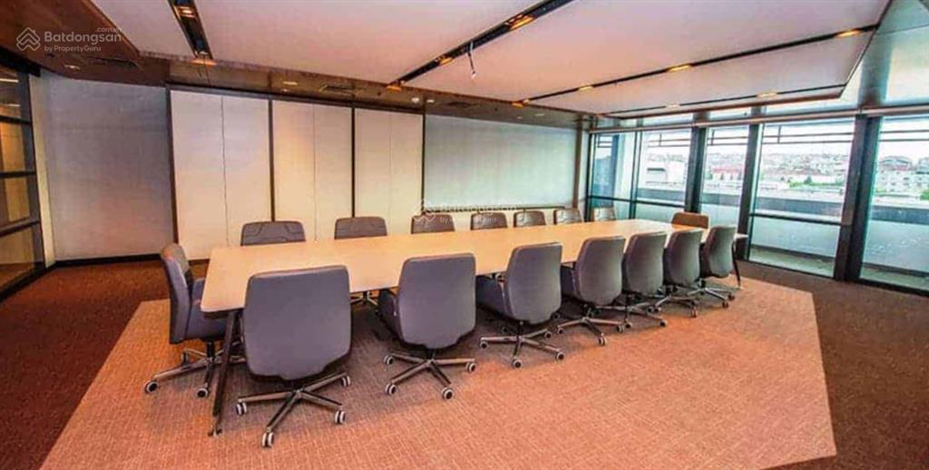 Bán tòa nhà văn phòng mặt phố giải phóng 600 m², mt 20 m, 8 tầng + 1 hầm, 2 thang máy
