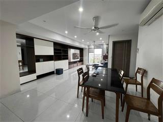 Chính chủ cần bán căn hộ chung cư new skyline hà đông| 3.5pn 135,8m2căn góc9,xtỷhướng đông nam