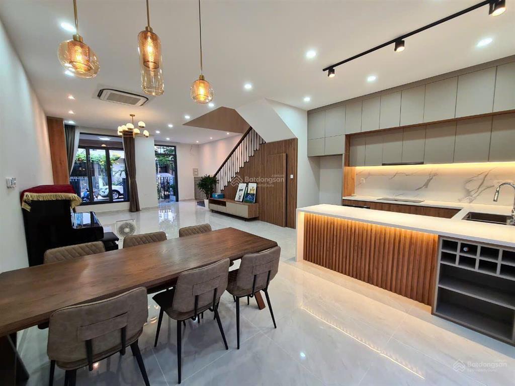 Bán căn lavila giai đoạn 2 diện tích 5x17.6 full nội thất giá 13 tỷ tl. gọi 0989 866 ***