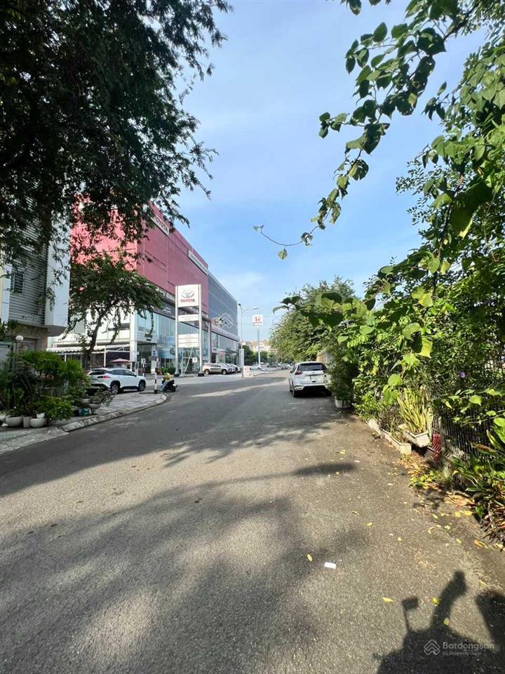 Bán đất nền nhà phố 5x18m giá 13.5 tỷ, biệt thự 7x18m, giá 17 tỷ, kdc sadeco ven sông