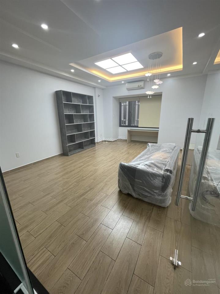 Hạ giá bán gấp nhà phố kdc him lam 5x20m, giá 26.5 tỷ đang có hđt 50 triệu/tháng