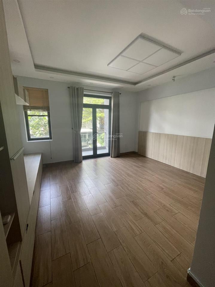 Hạ giá bán gấp nhà phố kdc him lam 5x20m, giá 26.5 tỷ đang có hđt 50 triệu/tháng