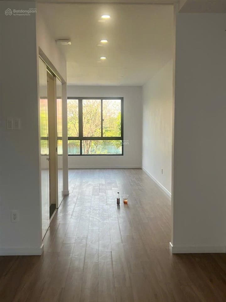 Bán gấp biệt thự 21 tỷ, 126m2 đầy đủ nội thất kdc ven sông sadeco, tân phong, q7