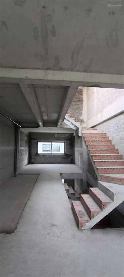 Chính chủ cần sang nhượng nhà liền kề đông tăng long giá tốt 11,6 tỷ tl