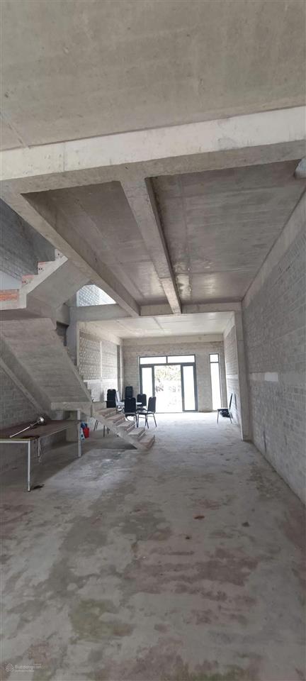 Chính chủ cần sang nhượng nhà liền kề đông tăng long giá tốt 11,6 tỷ tl