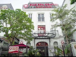 Chính chủ bán biệt thự vip embassy garden mặt đường nguyễn văn huyên, dt 226m2, giá 1xx tỷ