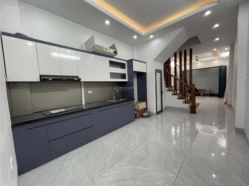 Chính chủ bán nhà tân phong, dt 45m2x5 tầng, mặt ngõ ô tô tránh, lô góc hai mặt thoáng, kd, 7.3 tỷ