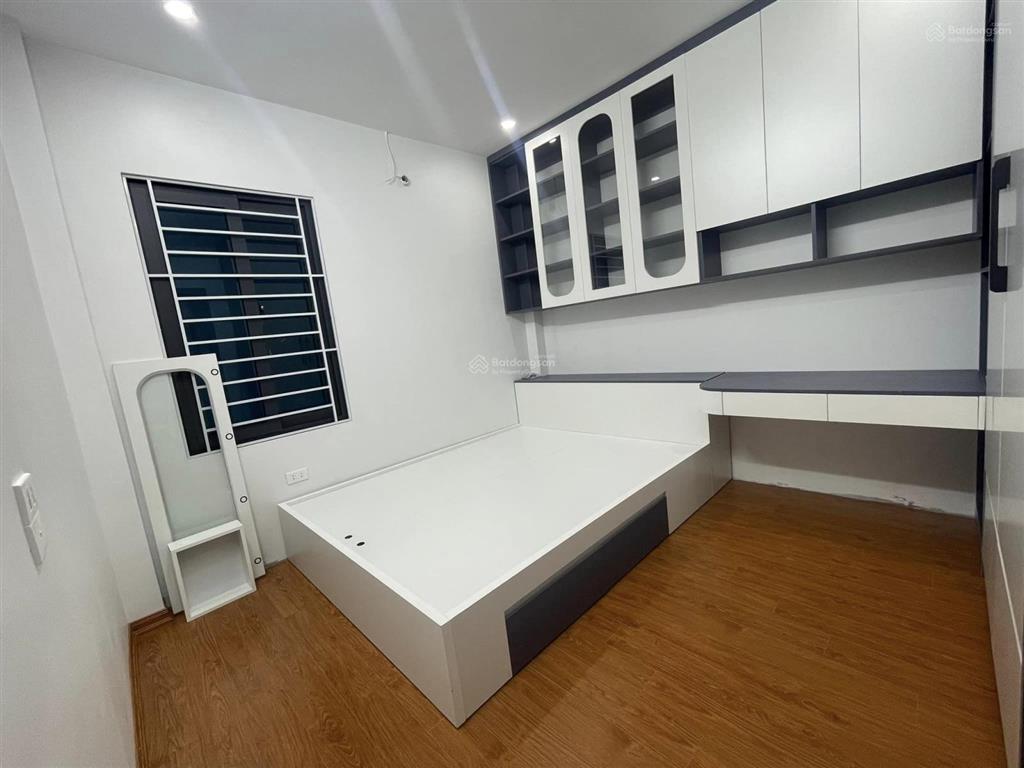 Chính chủ bán nhà tân phong, dt 45m2x5 tầng, mặt ngõ ô tô tránh, lô góc hai mặt thoáng, kd, 7.3 tỷ