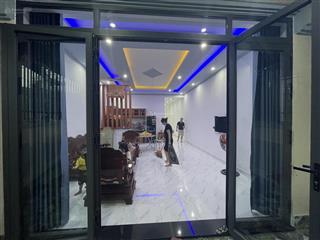Cần bán gấp căn nhà như hình, nhà kiên cố chắc chắn rất tâm huyết nay cần tiền nên phải bán